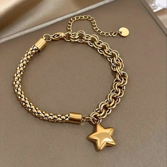 18K Gold Boho Celestial Star Bracelet - Picture 1 of 5